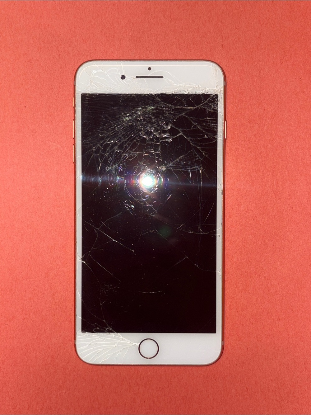 Apple iPhone 8 - Rose Gold - Badly Cracked Screen but works perfectly